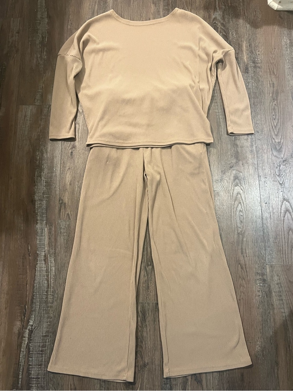Womens Ribbed Matching Lounging Set With Elastic-Waist in Taupe